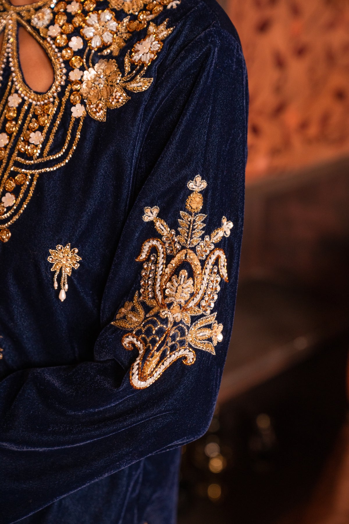 Shahi Neel Gharara - Divya Upadhya