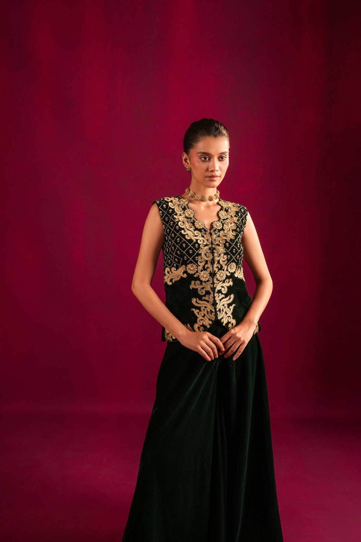 Ishani Gharara - Divya Upadhya