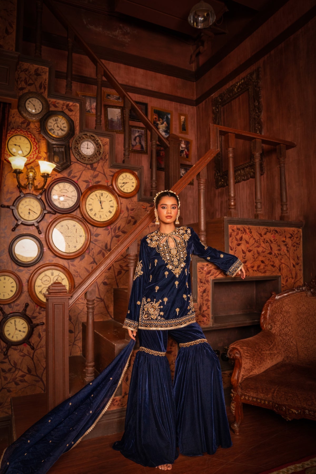 Shahi Neel Gharara - Divya Upadhya