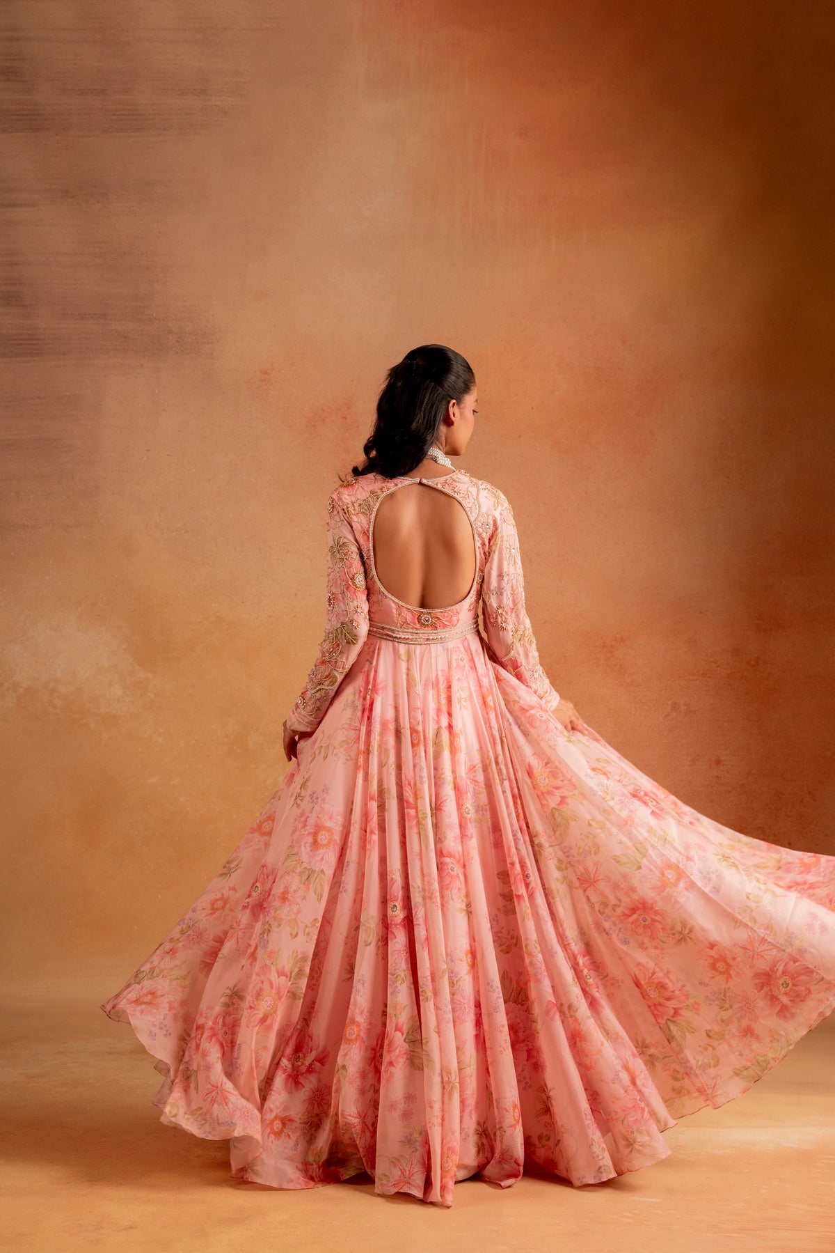 Moti Bagh Anarkali - Divya Upadhya