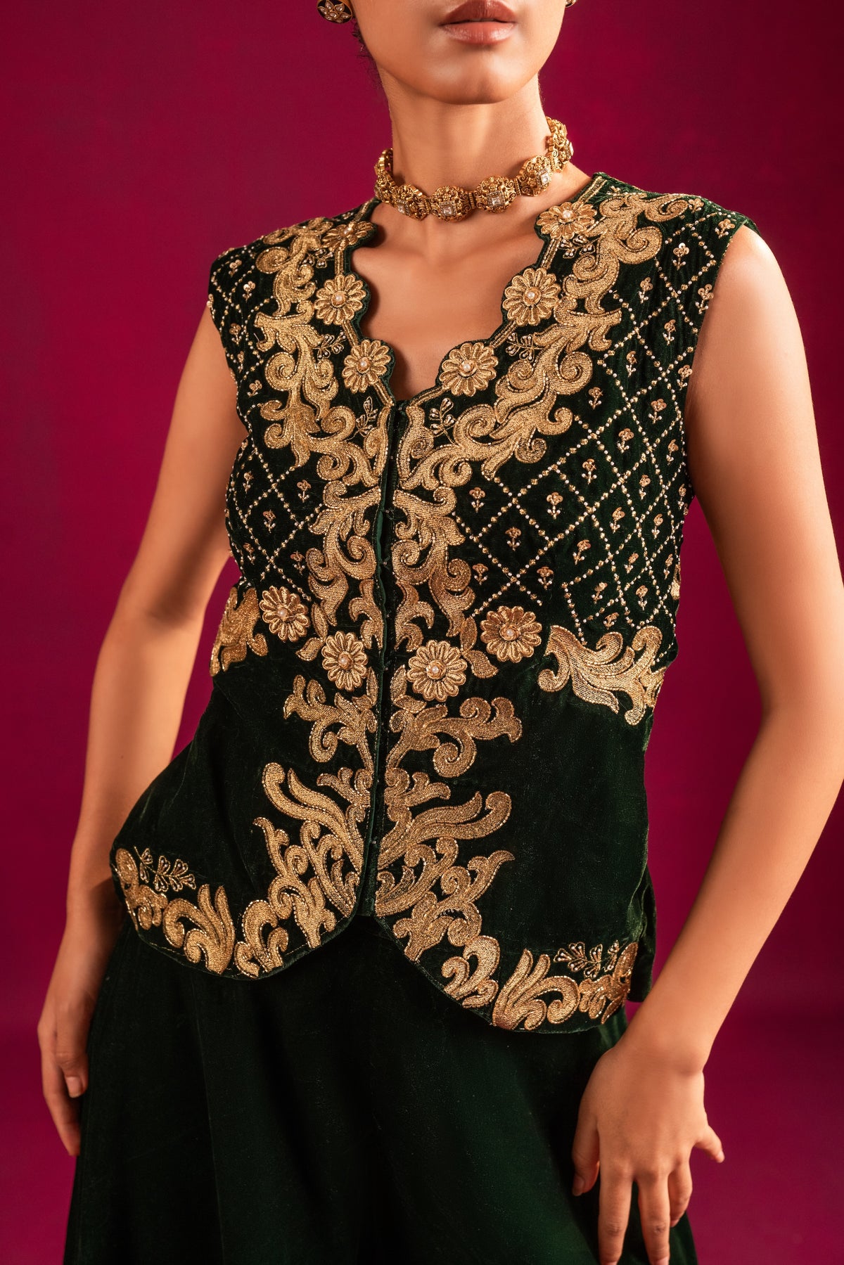 Ishani Gharara - Divya Upadhya